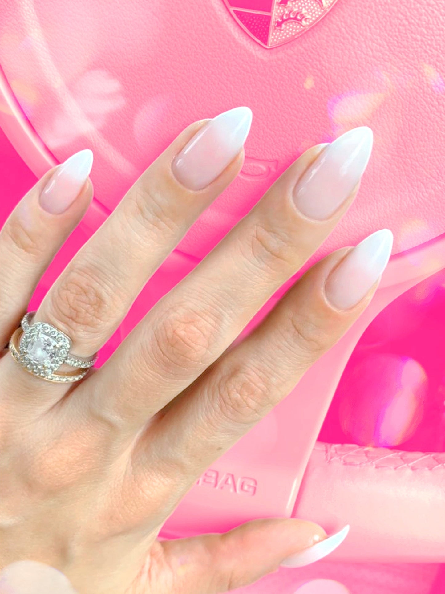 أومبري اللوز